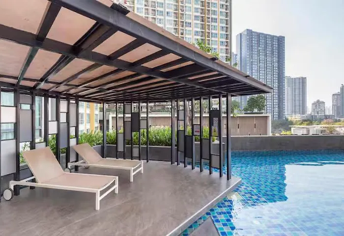 Luxury Onnut Netflix Gym Pool 2 Minutes Away From Bts Lejlighed *