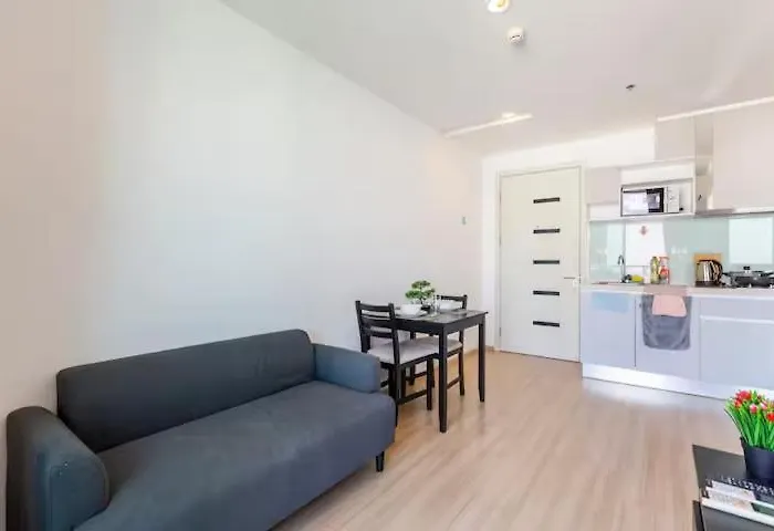 Luxury Onnut Netflix Gym Pool 2 Minutes Away From Bts Lejlighed Bangkok