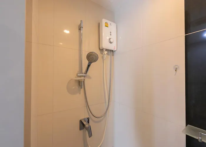 Lejlighed Luxury Onnut Netflix Gym Pool 2 Minutes Away From Bts Bangkok