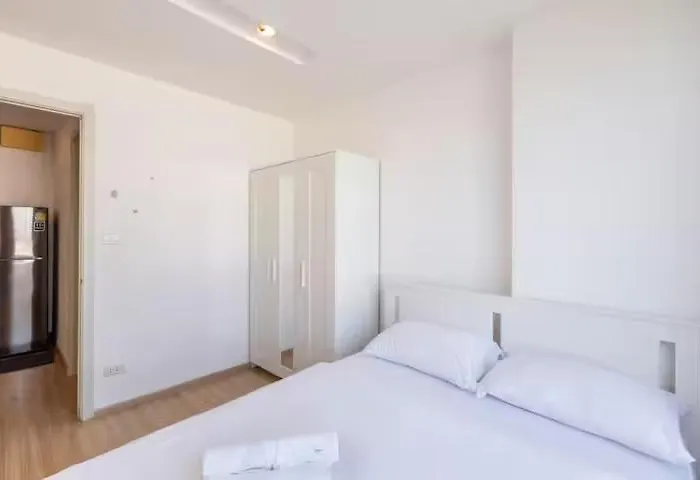 Luxury Onnut Netflix Gym Pool 2 Minutes Away From Bts Lejlighed Bangkok
