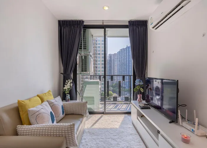 Luxury Onnut Netflix Gym Pool 2 Minutes Away From Bts Lejlighed Bangkok