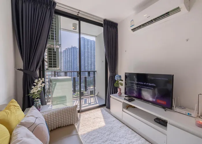 Luxury Onnut Netflix Gym Pool 2 Minutes Away From Bts *