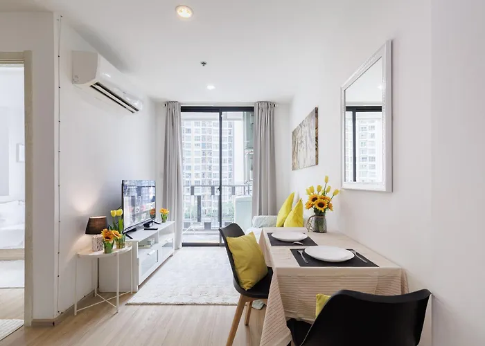 Luxury Onnut Netflix Gym Pool 2 Minutes Away From Bts Lejlighed Bangkok